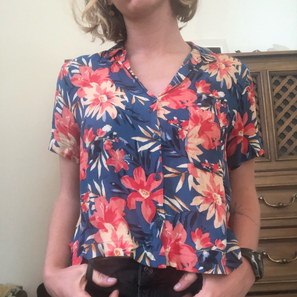 Tropical Crop Top 🌺🍍🐠